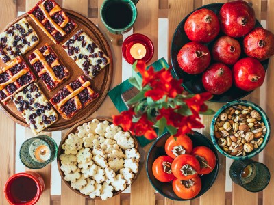 چگونه در سازمان خود، جشن یلدای حرفه‌ای و به‌یادماندنی برگزار کنیم؟